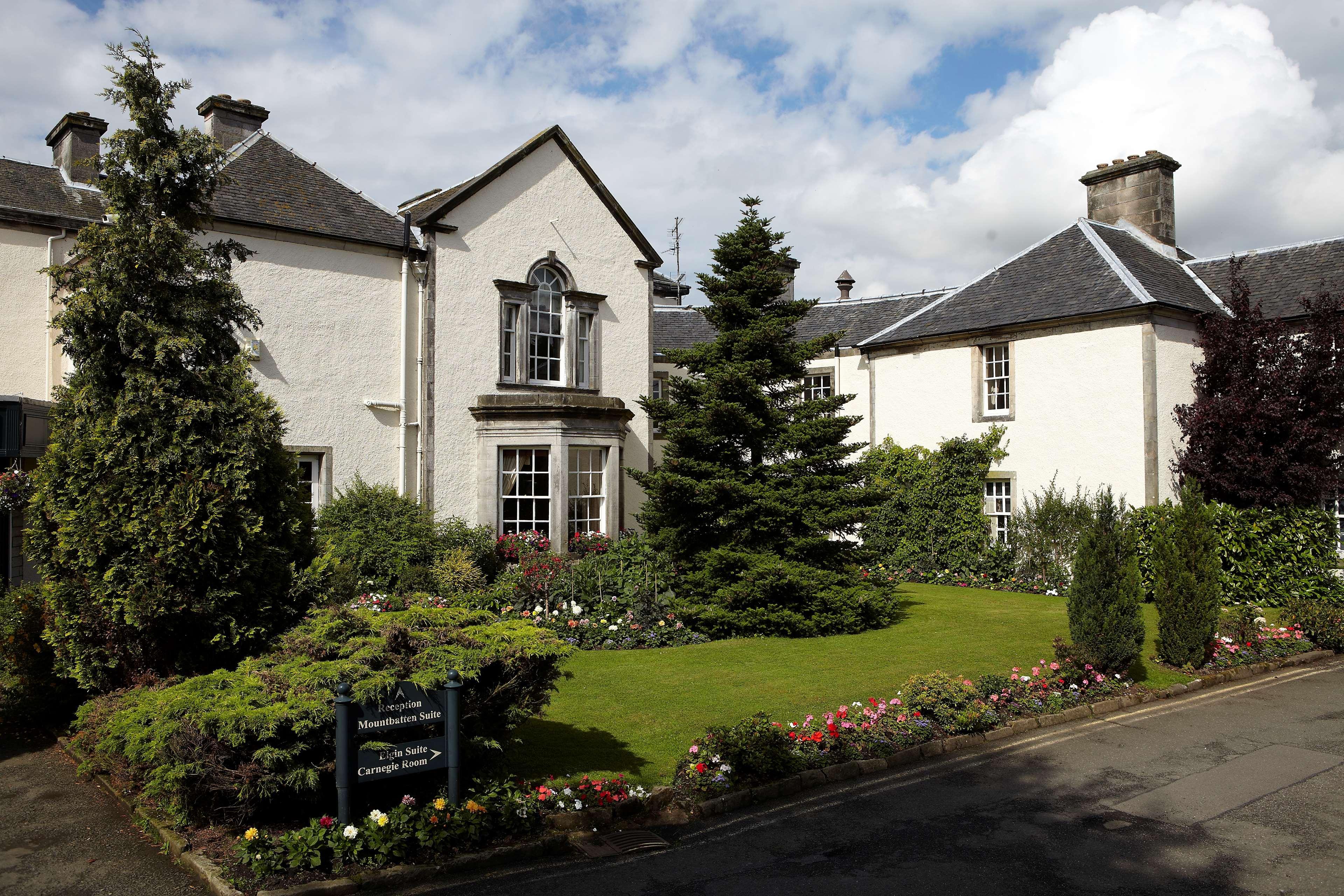 Western Crossford Keavil House Dunfermline